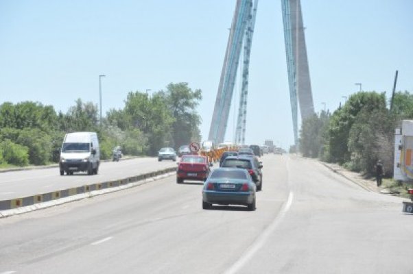Hotărârea CJC nu poate fi pusă în aplicare: pe podul Agigea nu trece nici un autovehicul care are peste 3,5 tone!